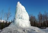 Ледяной фонтан Зюраткуля